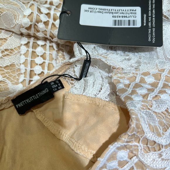 PrettyLittleThing White & Nude Frill Hem Lace Bodycon Dress 8 - Picture 4 of 9